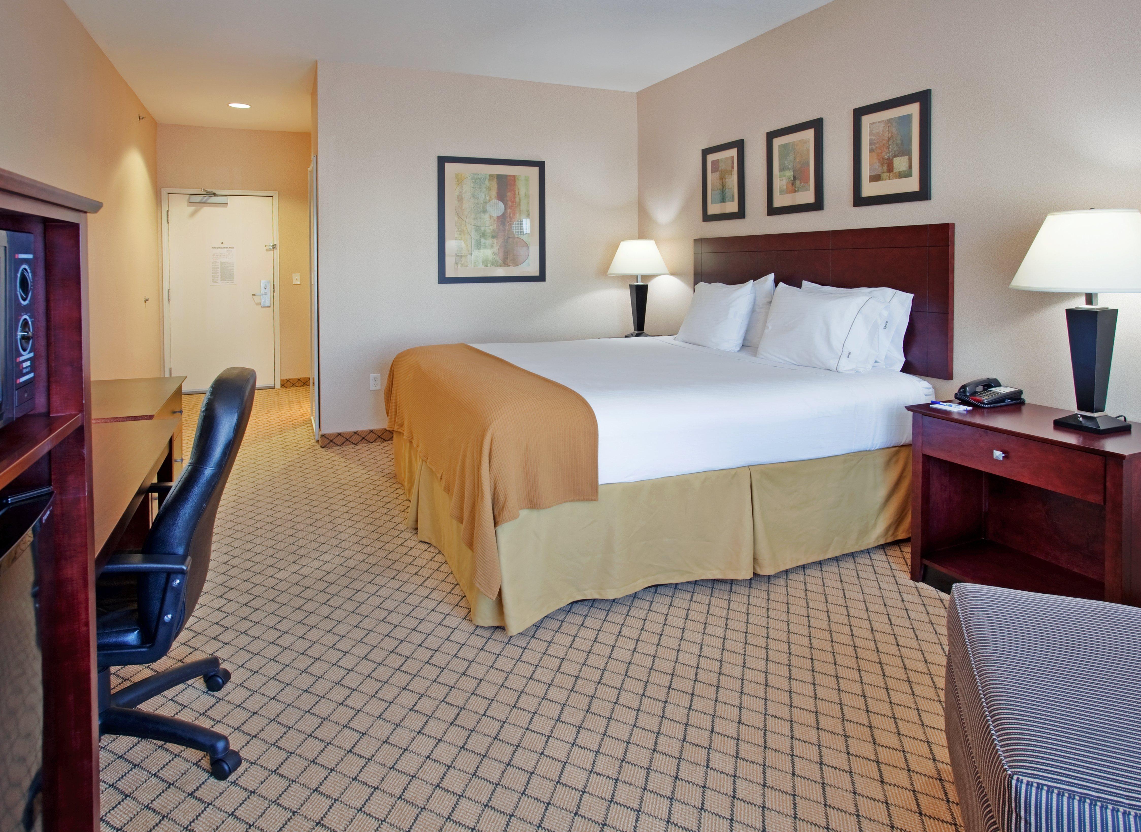 Holiday Inn Express Hotel & Suites Wichita Airport By Ihg Bagian luar foto